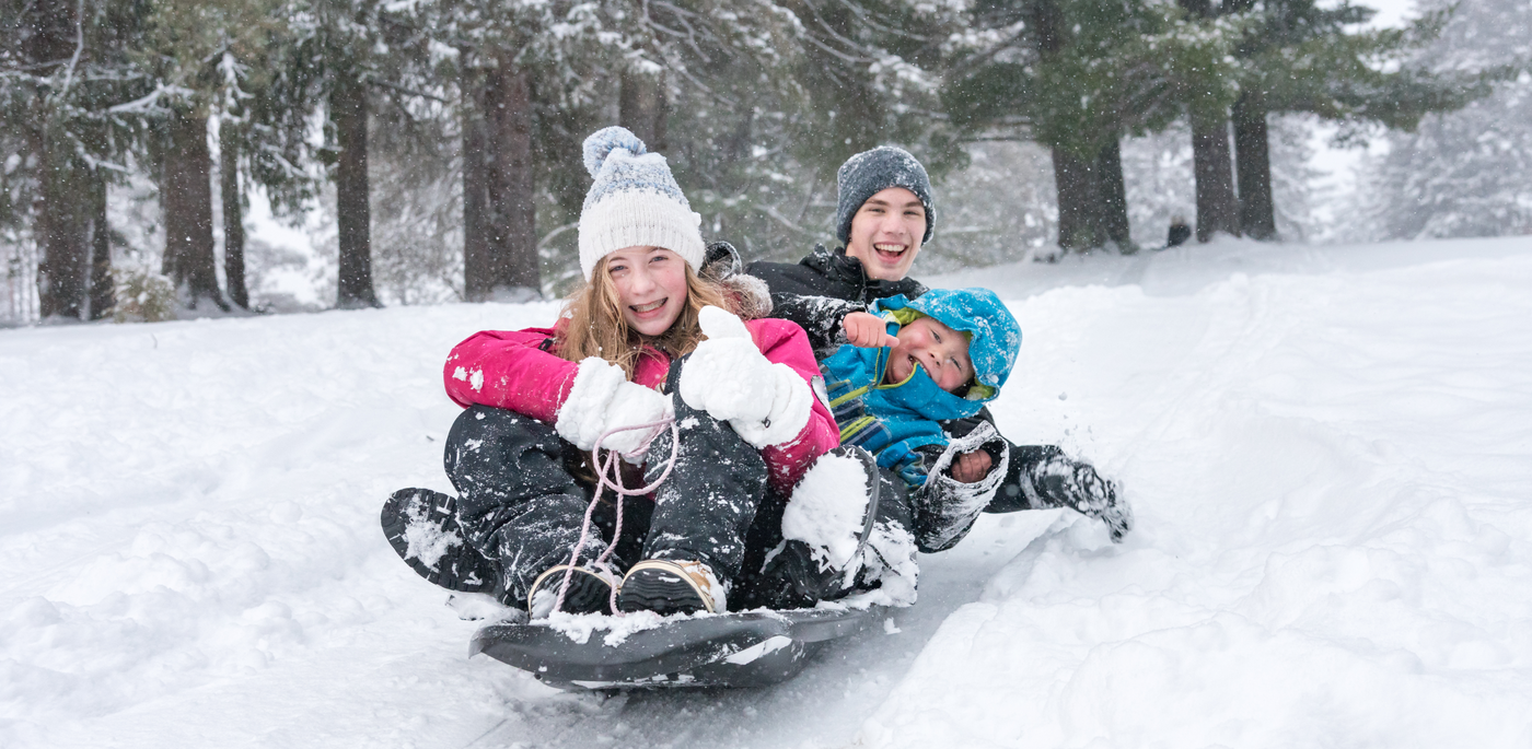 5 Affordable Fun Things to Do on a Family Snow Holiday-SnowKids